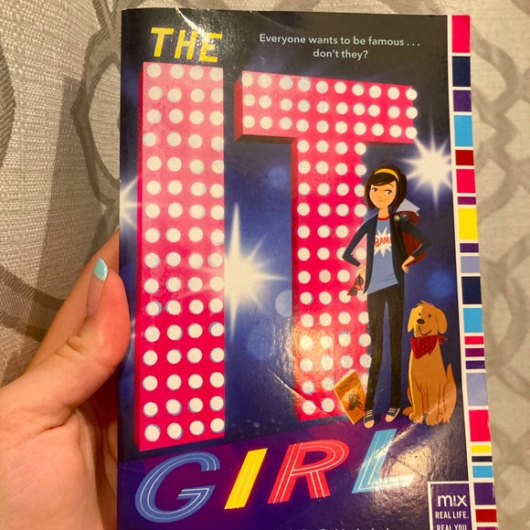 Two children’s books - Picture 2 of 5